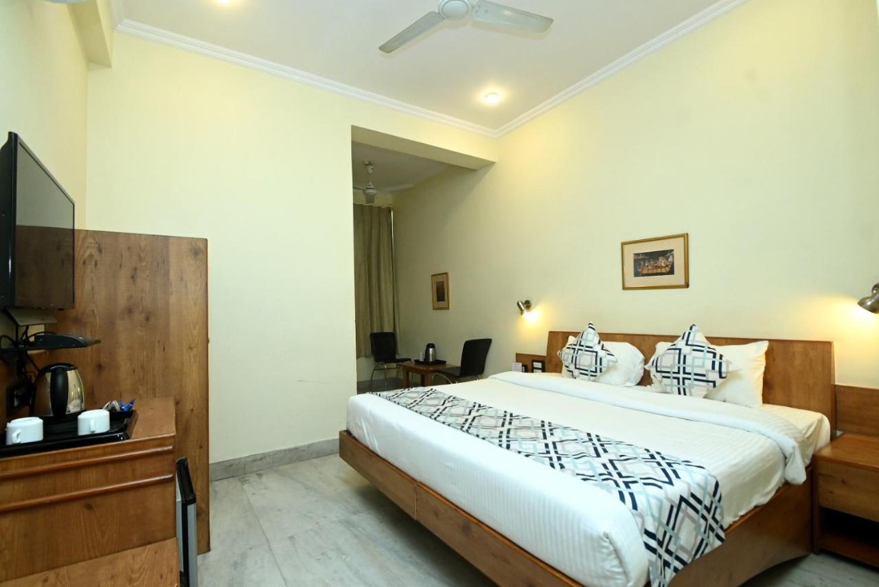 Hotel Yulia- Le Amour Inn Dzsaipur Kültér fotó