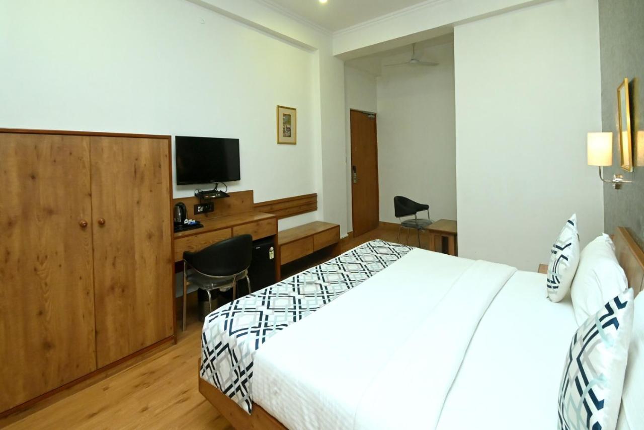 Hotel Yulia- Le Amour Inn Dzsaipur Kültér fotó