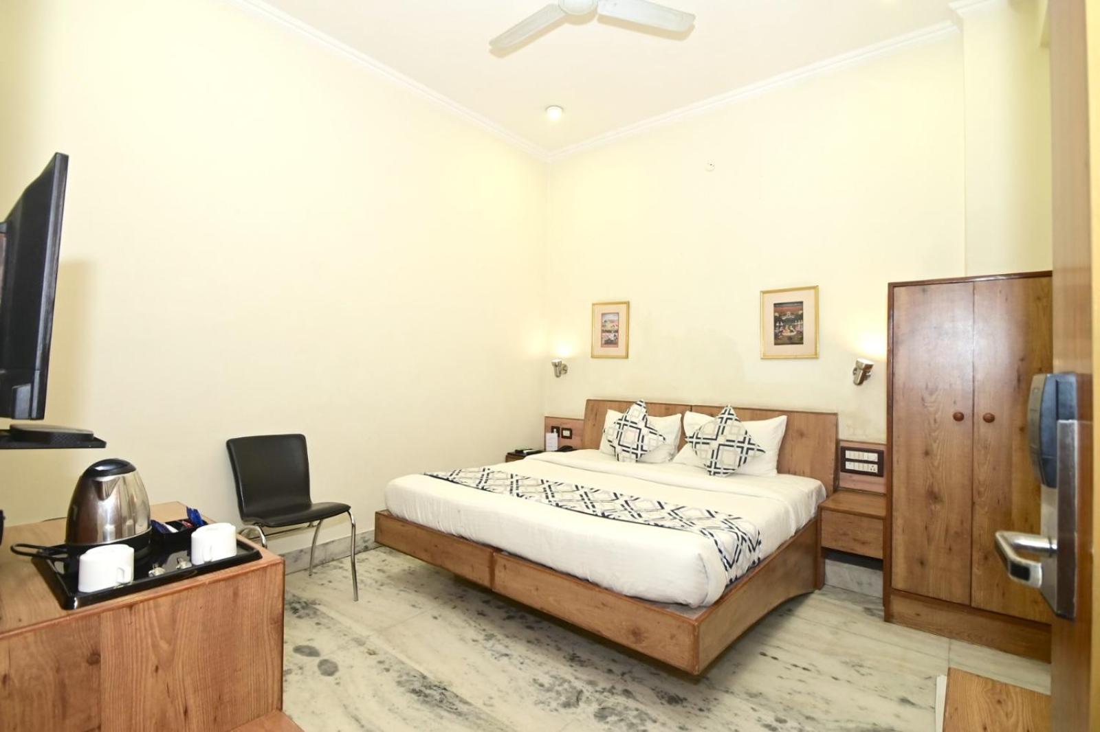 Hotel Yulia- Le Amour Inn Dzsaipur Kültér fotó